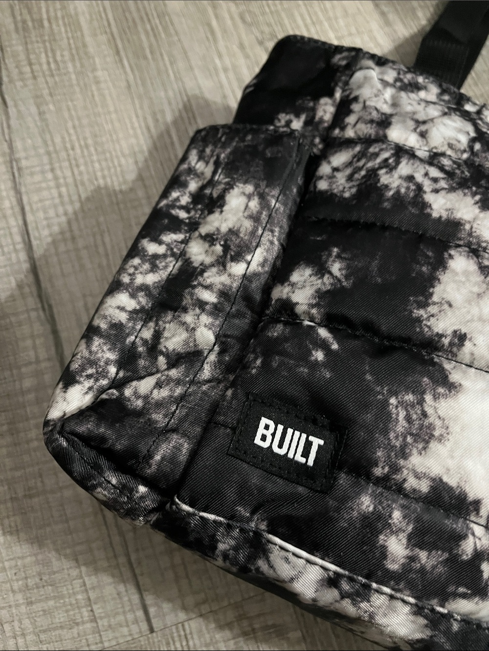 Built Puffer Lunch Tote - Picture 4 of 7
